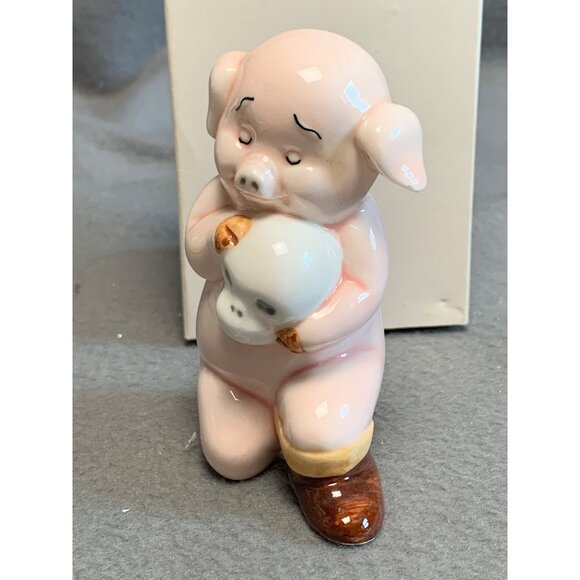 Danbury Mint Ham-et Pig Figurine with Cap - Picture 4 of 12